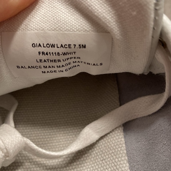 NWT Frye Gia Low lace leather tennis shoe. Size 7.5 - Picture 9 of 10